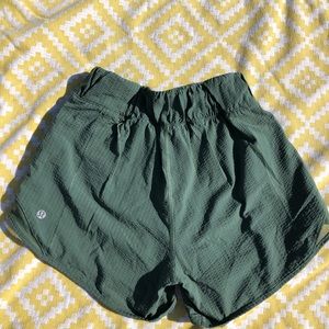 Hotty hot green lululemon shorts